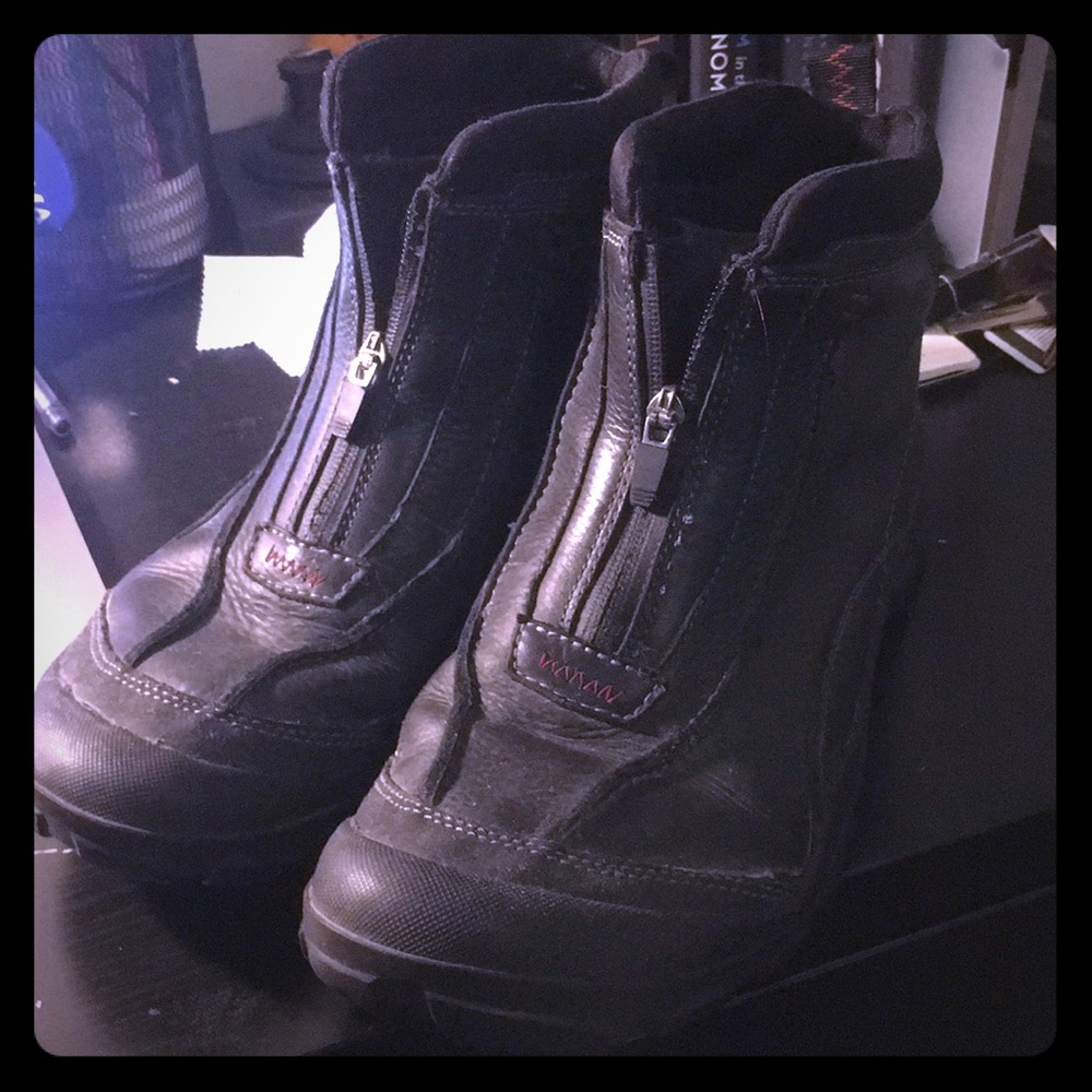 Clarks Leather Upper Balance Boots